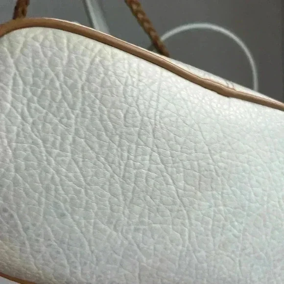 Lauren Conrad Shoulder Bag - Picture 10 of 10